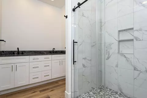 Bath - 2930 W Olive St, Springfield, MO 65802 photo 1 of 4
