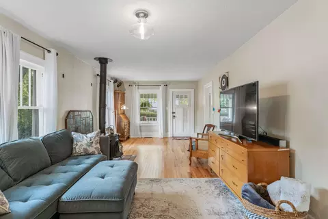 Living - 1410 E Stanford St, Springfield, MO 65804 photo 1 of 4
