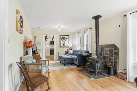 Living - 1410 E Stanford St, Springfield, MO 65804 photo 2 of 4