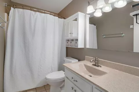 Bath - 515 N Ellen St, Nixa, MO 65714 photo 4 of 4