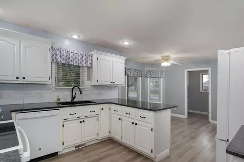 Kitchen - 515 N Ellen St, Nixa, MO 65714 photo 1 of 5