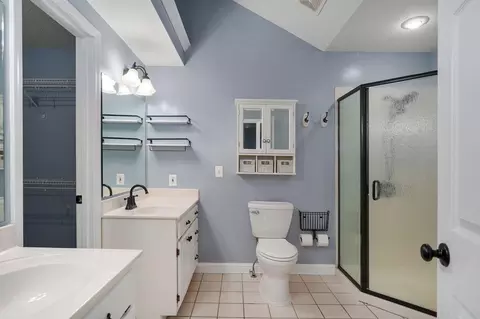 Bath - 515 N Ellen St, Nixa, MO 65714 photo 3 of 4