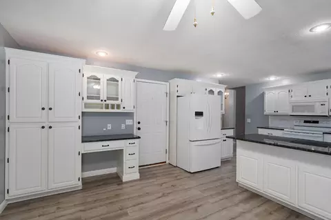 Kitchen - 515 N Ellen St, Nixa, MO 65714 photo 5 of 5