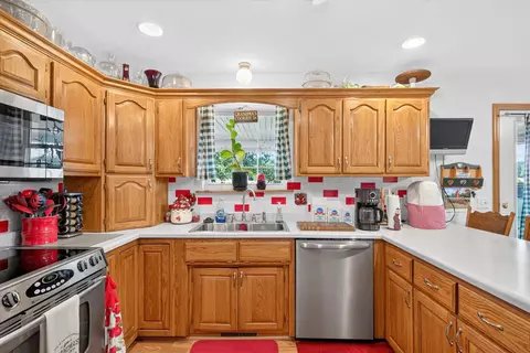 Kitchen - 4273 Highway P, Halfway, MO 65663 photo 2 of 3