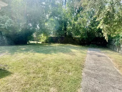 Exterior - 2423 N Fremont Ave, Springfield, MO 65803 photo 3 of 3