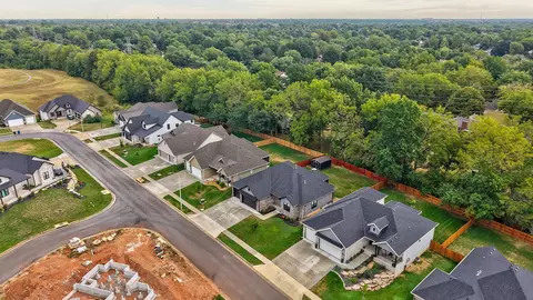 View/Area - 4898 S Sycamore Ave, Springfield, MO 65810 photo 1 of 3
