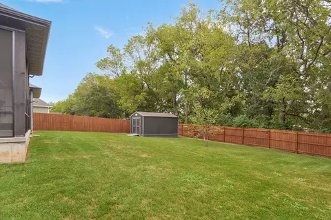 Exterior - 4898 S Sycamore Ave, Springfield, MO 65810 photo 9 of 10