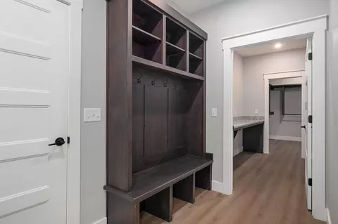 Entry Way - 4898 S Sycamore Ave, Springfield, MO 65810 photo 2 of 3