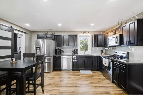 Kitchen - 1663 Swan Ln, Mansfield, MO 65704 photo 1 of 4