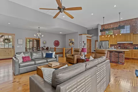 Living - 900 E Welch St, Nixa, MO 65714 photo 1 of 6