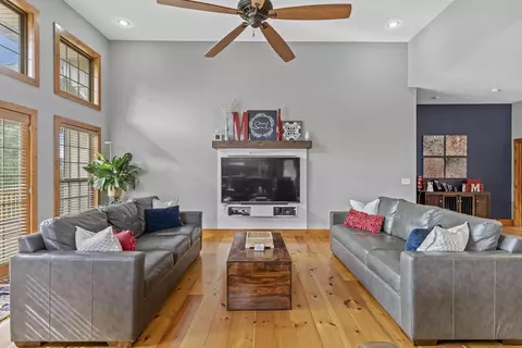 Living - 900 E Welch St, Nixa, MO 65714 photo 3 of 6