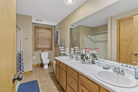 Bath - 900 E Welch St, Nixa, MO 65714 photo 5 of 6