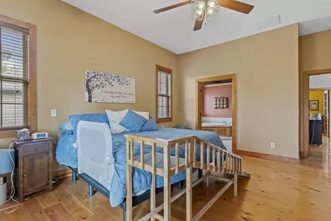 Bedroom - 900 E Welch St, Nixa, MO 65714 photo 3 of 10