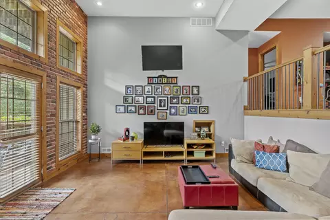 Living - 900 E Welch St, Nixa, MO 65714 photo 5 of 6