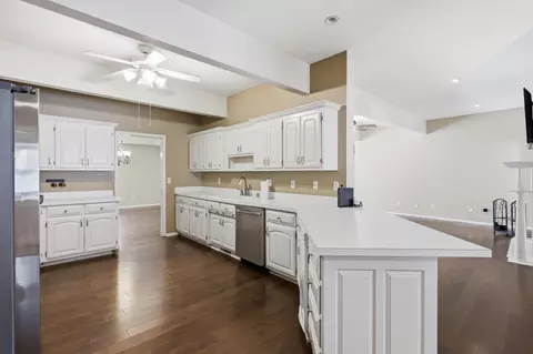 Kitchen - 407 Split Rail Dr, Joplin, MO 64801 photo 4 of 5