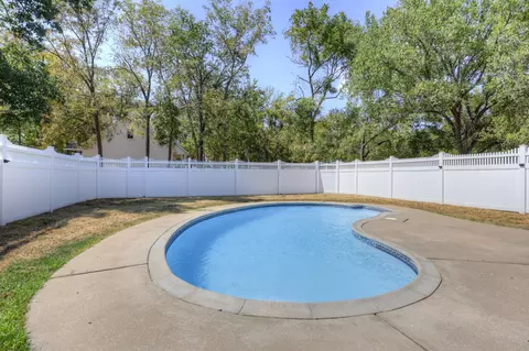 Exterior - 407 Split Rail Dr, Joplin, MO 64801 photo 10 of 13