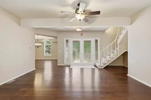 Living - 407 Split Rail Dr, Joplin, MO 64801 photo 4 of 5