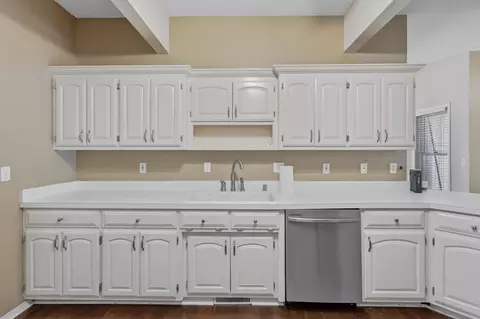 Kitchen - 407 Split Rail Dr, Joplin, MO 64801 photo 3 of 5