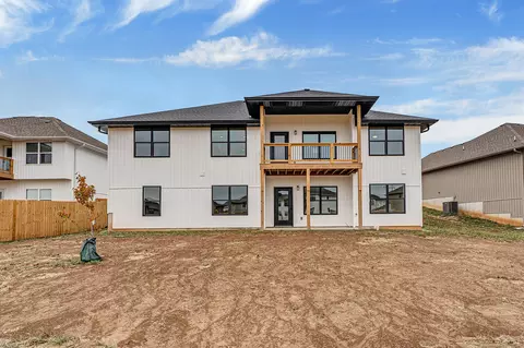 Exterior - 675 W Castor Loop, Nixa, MO 65714 photo 7 of 9