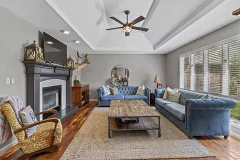 Living - 4625 S Turnberry Ave, Springfield, MO 65810 photo 1 of 5