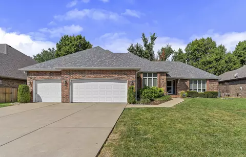 Exterior - 4625 S Turnberry Ave, Springfield, MO 65810 photo 2 of 7
