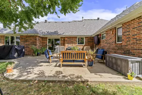 Exterior - 4625 S Turnberry Ave, Springfield, MO 65810 photo 3 of 7