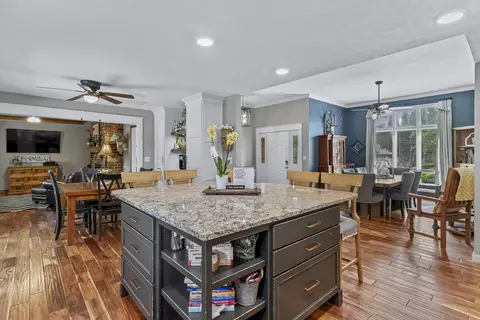 Kitchen - 4625 S Turnberry Ave, Springfield, MO 65810 photo 5 of 6