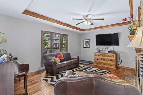 Living - 4625 S Turnberry Ave, Springfield, MO 65810 photo 5 of 5