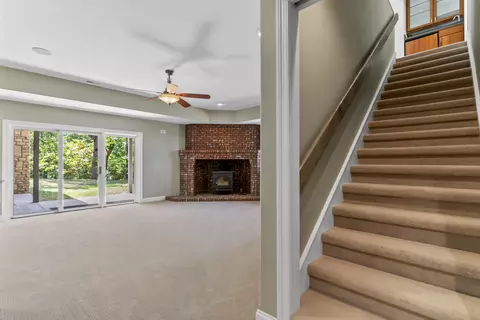 Living - 740 Russel Ridge Rd, Nixa, MO 65714 photo 12 of 13