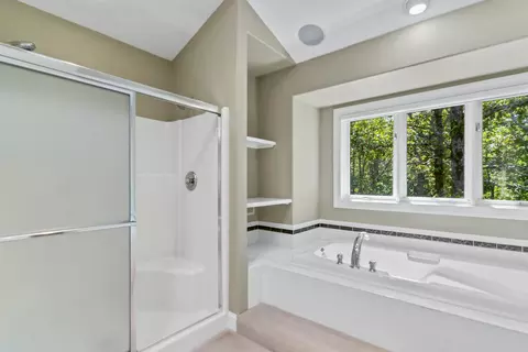 Bath - 740 Russel Ridge Rd, Nixa, MO 65714 photo 2 of 5