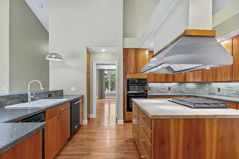 Kitchen - 740 Russel Ridge Rd, Nixa, MO 65714 photo 3 of 7