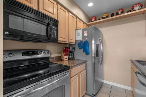 Kitchen - 4 Treehouse Ln #8, Branson, MO 65616 photo 2 of 3