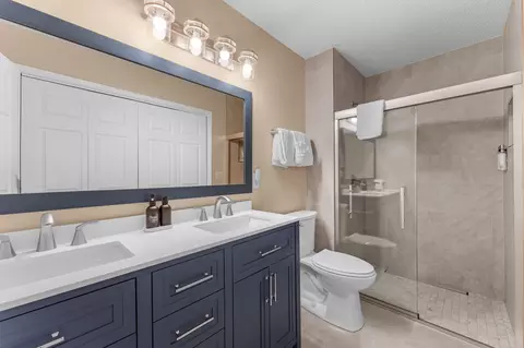 Bath - 4 Treehouse Ln #8, Branson, MO 65616 photo 3 of 4