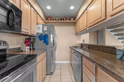 Kitchen - 4 Treehouse Ln #8, Branson, MO 65616 photo 1 of 3