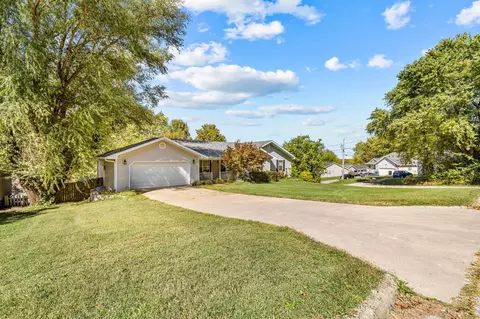 Exterior - 541 N Dill St, Marshfield, MO 65706 photo 2 of 7