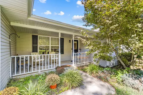 Exterior - 541 N Dill St, Marshfield, MO 65706 photo 4 of 7