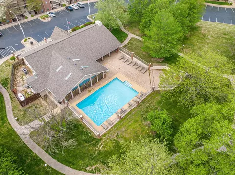 View/Area - 350 S Wildwood Dr # E20, Branson, MO 65616 photo 3 of 4