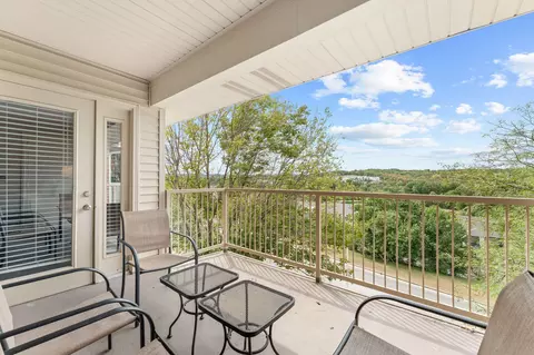 Exterior - 350 S Wildwood Dr # E20, Branson, MO 65616 photo 1 of 5