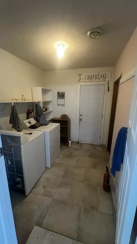 Other - 905 S Griffith Ave, Aurora, MO 65605 photo 1 of 2