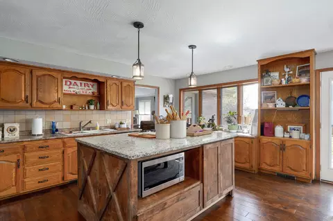 Kitchen - 315 N Old Wilderness Rd, Nixa, MO 65714 photo 3 of 4
