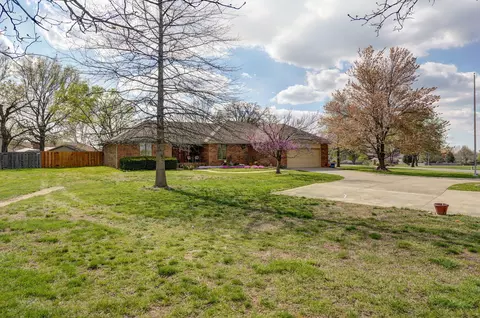 Exterior - 315 N Old Wilderness Rd, Nixa, MO 65714 photo 11 of 13