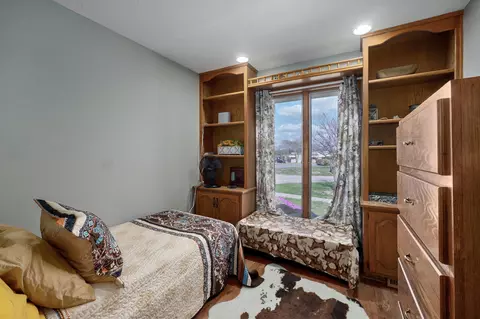 Bedroom - 315 N Old Wilderness Rd, Nixa, MO 65714 photo 3 of 6