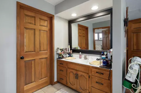 Bath - 315 N Old Wilderness Rd, Nixa, MO 65714 photo 1 of 3