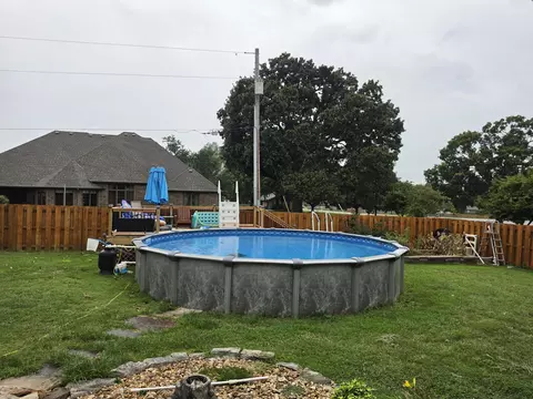 Exterior - 315 N Old Wilderness Rd, Nixa, MO 65714 photo 6 of 13