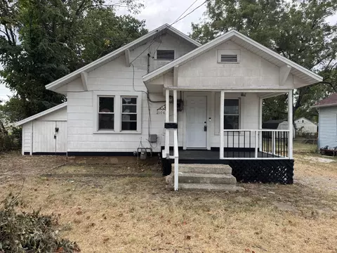Exterior - 2106 W Webster St, Springfield, MO 65802 photo 2 of 8