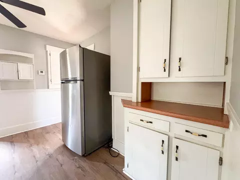 Kitchen - 2106 W Webster St, Springfield, MO 65802 photo 2 of 3