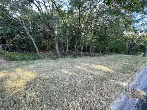 213 N Rainbow Dr, Branson, MO 65616 photo 2