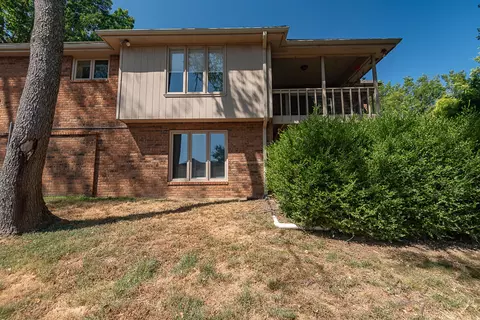 Exterior - 759 S Augusta Dr, Springfield, MO 65809 photo 4 of 12