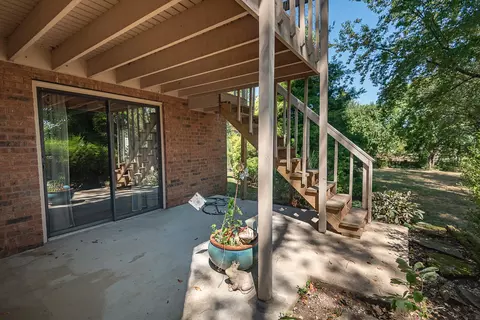 Exterior - 759 S Augusta Dr, Springfield, MO 65809 photo 7 of 12