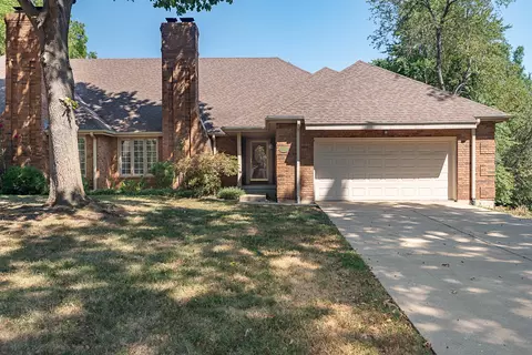 Exterior - 759 S Augusta Dr, Springfield, MO 65809 photo 2 of 12
